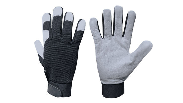 Moisture Management in Gloves: Materials, Breathability, and Comfort